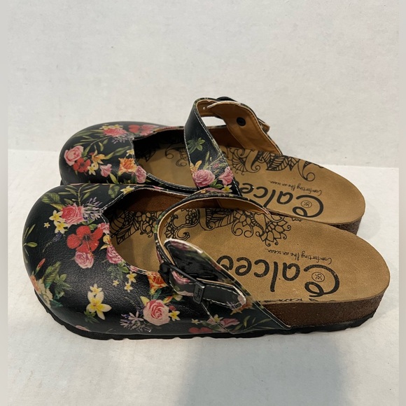 CALCEO NWOT Vegan Comfort Clogs in Black Rose Floral 🌹 - Picture 5 of 11